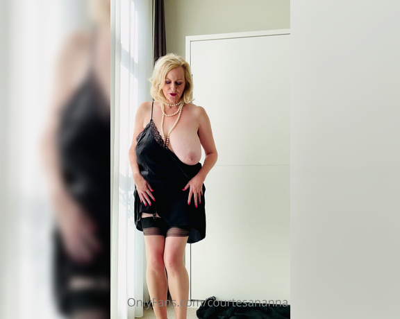 Courtesan Annabel aka Courtesananna OnlyFans - A striptease, just for you satin black negligee and robe