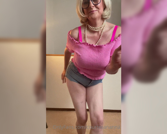 Courtesan Annabel aka Courtesananna OnlyFans - Are you dancing  twist & shout ! daisy dukes and off the shoulder pink Bardot