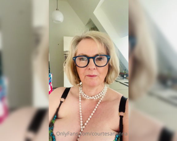 Courtesan Annabel aka Courtesananna OnlyFans - Happy Sunday Let’s try the new turquoise rug for its first time toys, squirting, doxy or just good