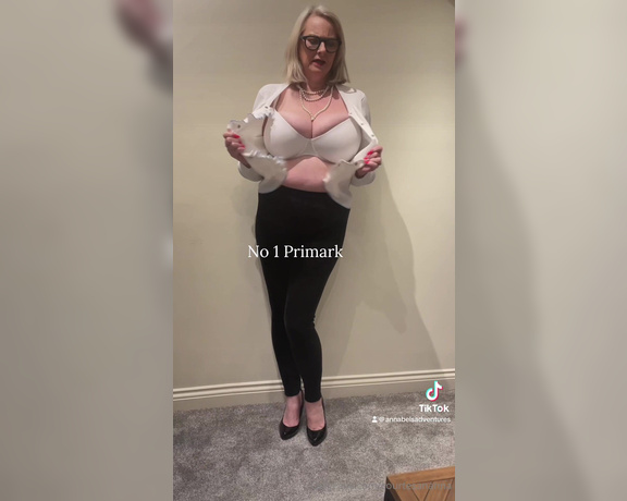 Courtesan Annabel aka Courtesananna OnlyFans - The latest Winter white bras on youtube