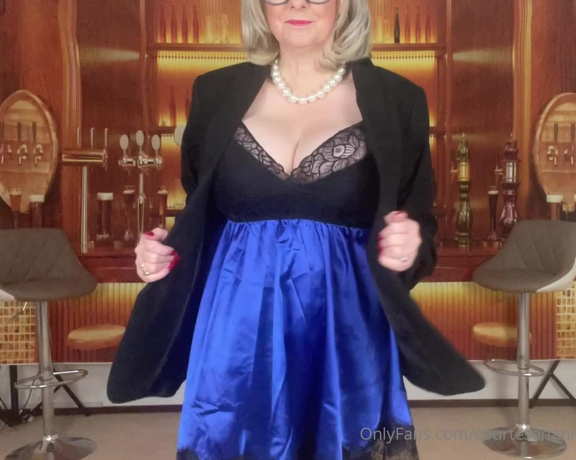 Courtesan Annabel aka Courtesananna OnlyFans - A little tease in blue satin Please bear with me, I have had two busy days, and it’s all good … life