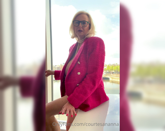 Courtesan Annabel aka Courtesananna OnlyFans - Naked underneath my new jacket  fancy talking dirty