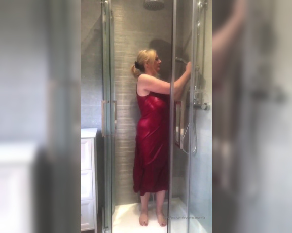 Courtesan Annabel aka Courtesananna OnlyFans - How’s here’s a treat, made these next 3 videos for a custom video request but the chap got cold feet