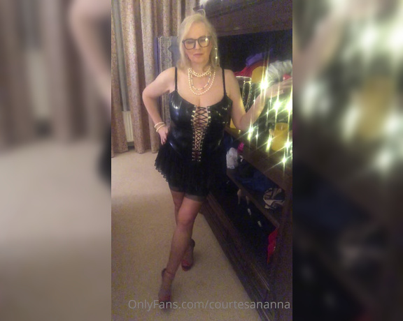 Courtesan Annabel aka Courtesananna OnlyFans - PVC dress with copper seamed nylons and red strappy heels
