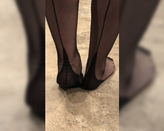 Courtesan Annabel aka Courtesananna OnlyFans - For the foot gents, black sheer nylons and 6 strap garter belt (audio on )  apologies for the squ