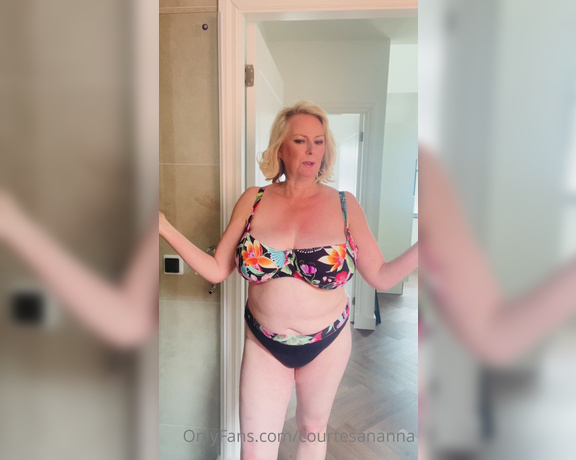 Courtesan Annabel aka Courtesananna OnlyFans - Happy Bikini day  tropical flowers Have a wonderful Wednesday LIVE at five, is at 5 today , that’s