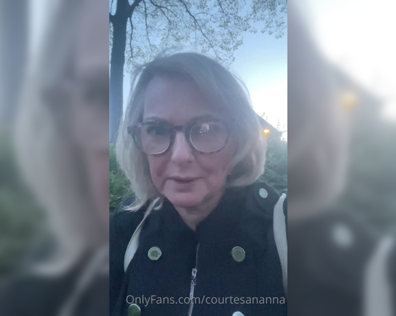 Courtesan Annabel aka Courtesananna OnlyFans - A little evening walk … with the Lovense toy