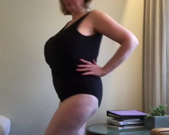 Courtesan Annabel aka Courtesananna OnlyFans - Hope you like this naughty swimsuit striptease  (it’s part of a live camshow but the gents voice