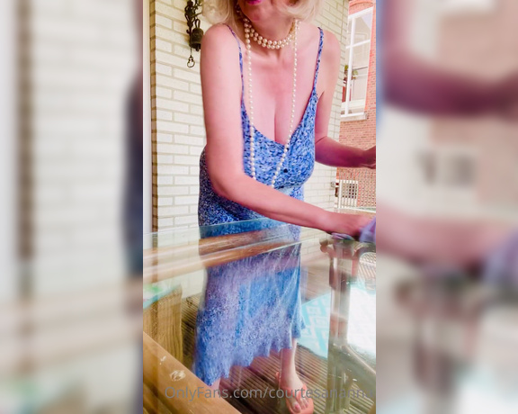 Courtesan Annabel aka Courtesananna OnlyFans - Not nude but just watch those boobs jiggle unhindered in my summer strappy dress