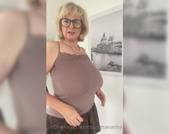 Courtesan Annabel aka Courtesananna OnlyFans - It’s a lacy strappy top, bouncing boobs rock and roll dancing