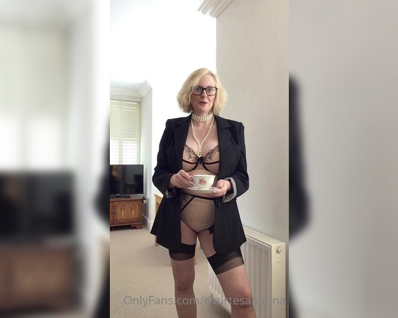 Courtesan Annabel aka Courtesananna OnlyFans - Morning top less tea, complimentary chat Friday 10th at 11am  here on onlyfans, your welcome