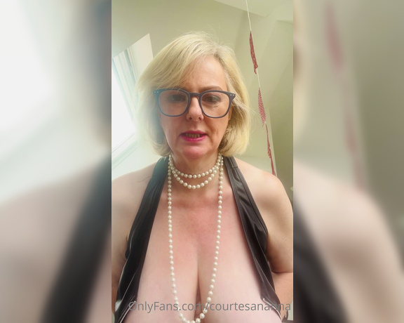 Courtesan Annabel aka Courtesananna OnlyFans - PVC front zip JOI tease  painted nails and a pearl necklace !