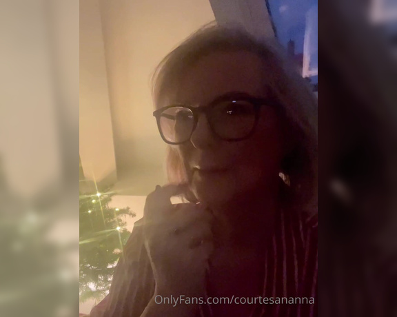 Courtesan Annabel aka Courtesananna OnlyFans - I loved emptying santas sack ! A festive dildo blowjob with a little riding of the toy Happy Christm