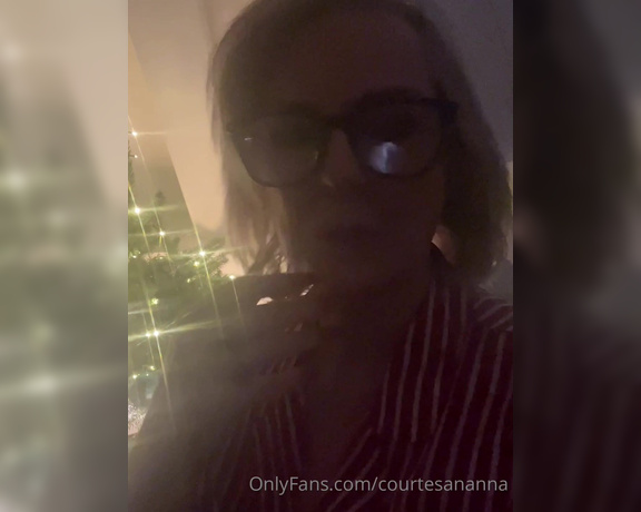 Courtesan Annabel aka Courtesananna OnlyFans - I loved emptying santas sack ! A festive dildo blowjob with a little riding of the toy Happy Christm