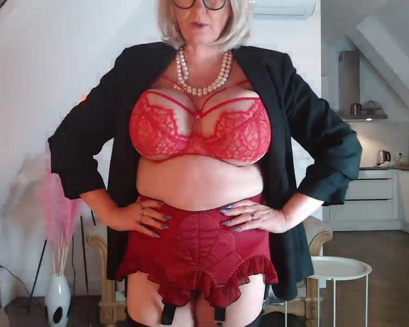 Courtesan Annabel aka Courtesananna OnlyFans - Stream started at 08242023 0901 pm Thursday late live stream