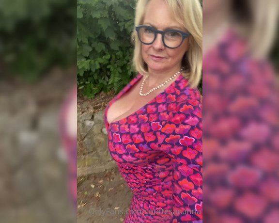 Courtesan Annabel aka Courtesananna OnlyFans - Out for an evening stroll … want to join me bouncing boobs walking along and let’s give some appreci