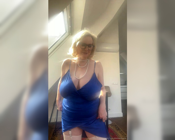 Courtesan Annabel aka Courtesananna OnlyFans - Stream started at 04112022 0915 am Just a quickie to say Hi …, and what I am wearing for my live web