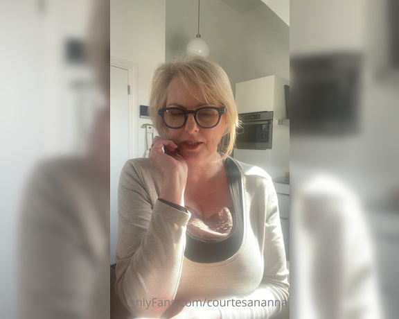 Courtesan Annabel aka Courtesananna OnlyFans - Just a heads up so to speak, on Sunday April 23rd there is a one off National alert to all mobile