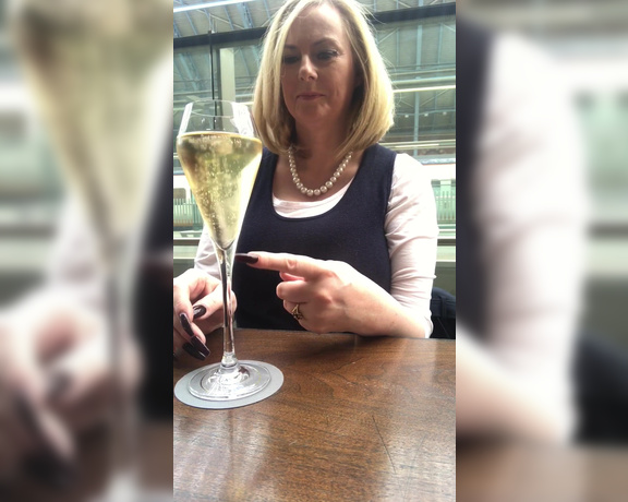 Courtesan Annabel aka Courtesananna OnlyFans - Off to MILAN for a couple of days  sipping champagne at St Pancras station  keep a look out