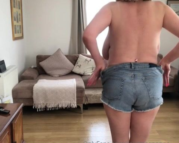 Courtesan Annabel aka Courtesananna OnlyFans - By request  from The housewife collection of videos  daisy dukes, red Bardot off the shoulder and