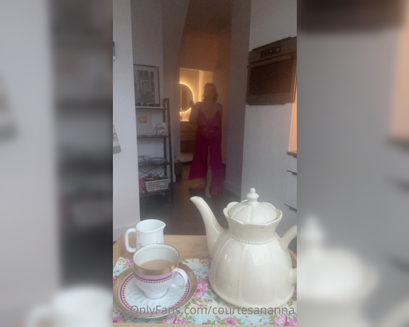 Courtesan Annabel aka Courtesananna OnlyFans - Happy Wednesday x In the pink lace long negligee ) What do you fancy for breakfast