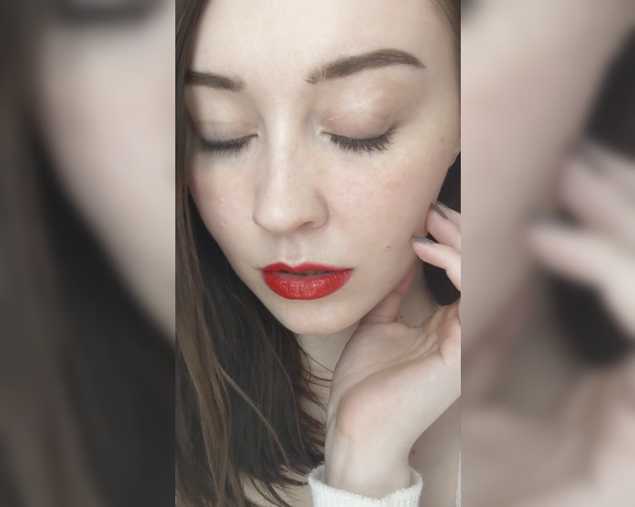 Natalia Grey aka Nataliagrey OnlyFans - My new lipsticks name is Love Bite
