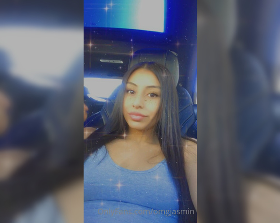Princess Jasmin aka Omgjasmin OnlyFans - Playing with myself in the car I think the guys up on the patio saw