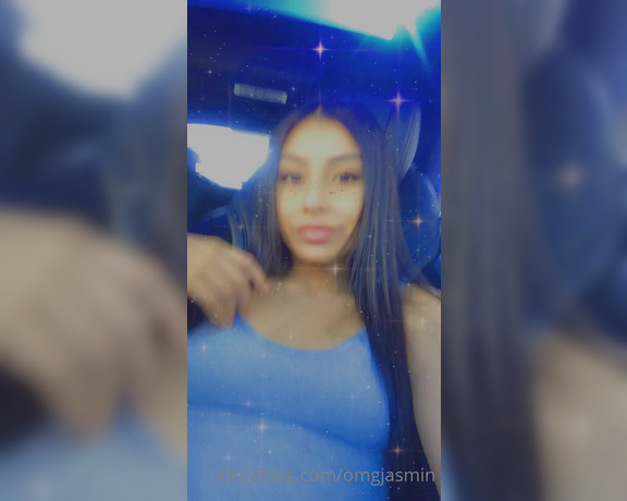 Princess Jasmin aka Omgjasmin OnlyFans - Playing with myself in the car I think the guys up on the patio saw