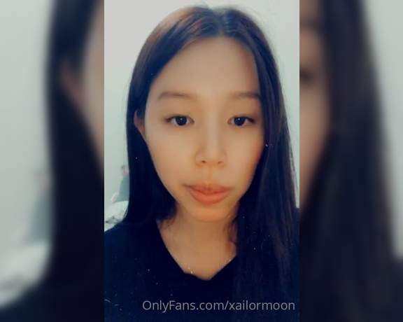 Xailor aka Xailormoon OnlyFans - Excuse me, please watch blow a big bubble