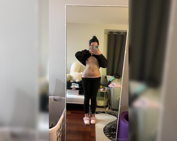 Xailor aka Xailormoon OnlyFans - (108) I took this video while the taskrabbit guy I hired was building my furniture in the other roo