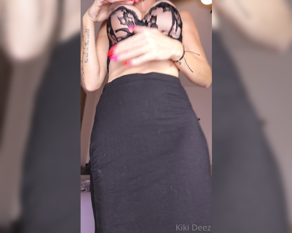 Kiki Deez aka Kikideez OnlyFans - My creamy squirting pussy