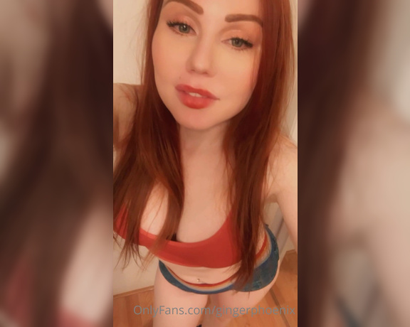 Ginger Phoenix aka Gingerphoenix OnlyFans - Serving smiles for my  for NYE even pizza delivery got a surprise fun fact about me I was