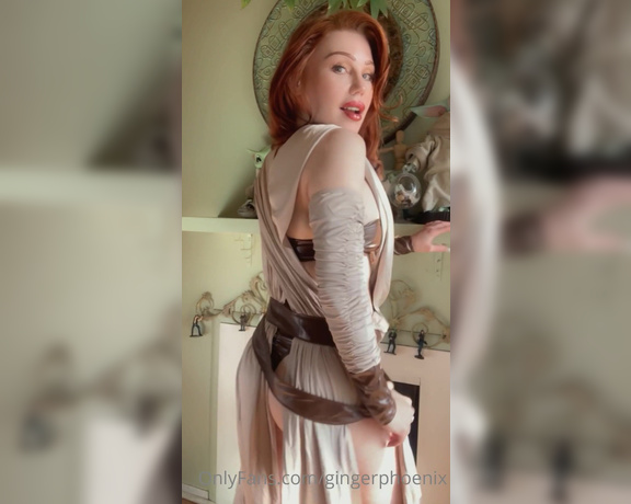 Ginger Phoenix aka Gingerphoenix OnlyFans - Rey Cosplay all cute until i bend over and take off this costume and SMiLE from the back at you