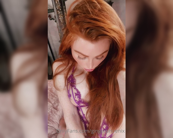 Ginger Phoenix aka Gingerphoenix OnlyFans - Saturday Serenade fleetwood mac…online who wants to play some sci fi trivia today