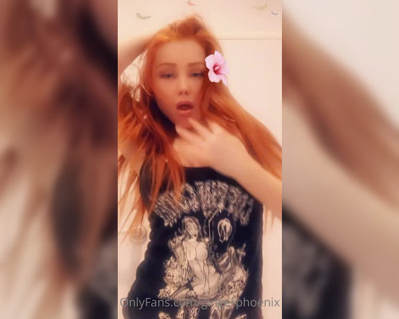 Ginger Phoenix aka Gingerphoenix OnlyFans - Because your mine…I walk the line…one of my favorite songs right before the shower do you like