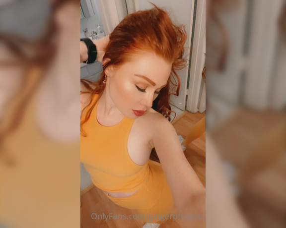 Ginger Phoenix aka Gingerphoenix OnlyFans - Me singing a little Saturday Serenade for you…I love this song and I definitely want to record