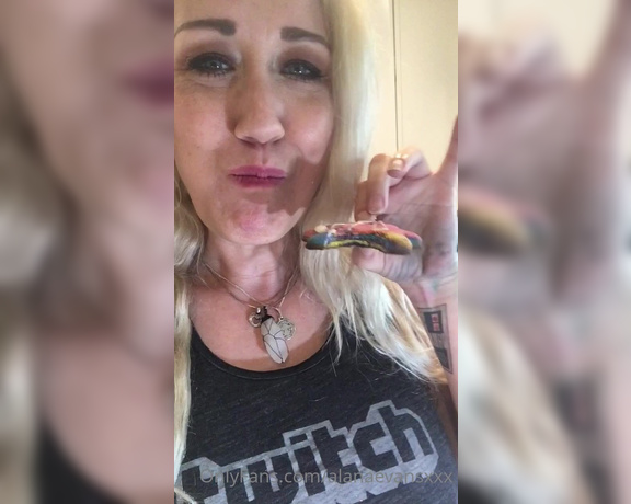Alana Evans aka Alanaevansxxx OnlyFans - My sweet treat just for my Onlyfans members!