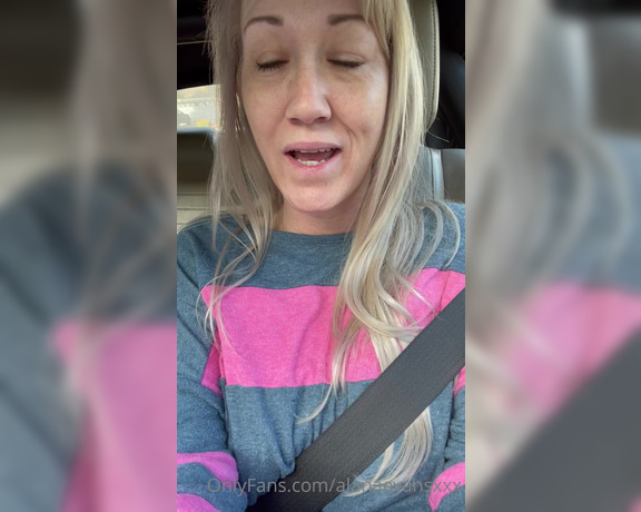 Alana Evans aka Alanaevansxxx OnlyFans - First day of spring semester!!