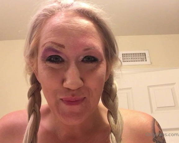 Alana Evans aka Alanaevansxxx OnlyFans - So my Jessica Rabbit makeup required some crazy layers let’s take them all off!