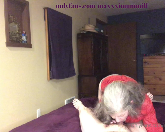 MaXXXimumMilf aka Maxxximummilf OnlyFans - Part 2 Giddy up! Buckle Bunny Cock Worship & Cowgirl Ride! (6 mins)