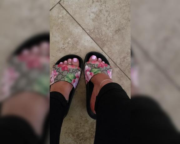 Shauna aka Iluvshaunalv OnlyFans - I feel like the new foot fetish Barbie with this pink