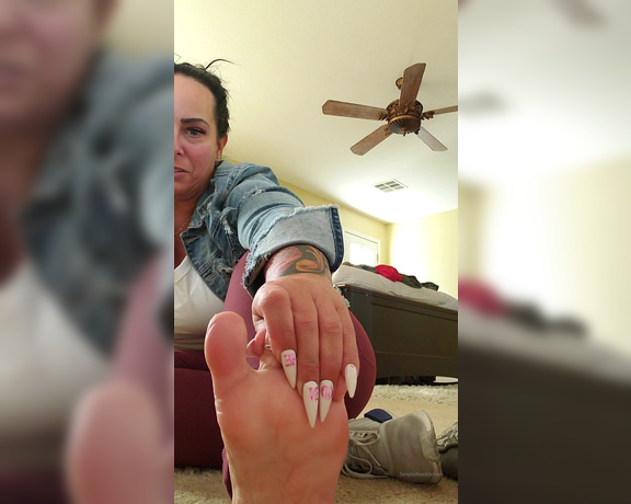 Shauna aka Iluvshaunalv OnlyFans - Cum stroke for me while I take these stinky sweaty shoes and socks off, take a deep breath and inhal