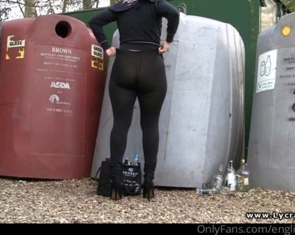 Daniella English aka Daniellaenglish OnlyFans - VIDEO In my sheer lycra leggings and no panties recycling outdoors