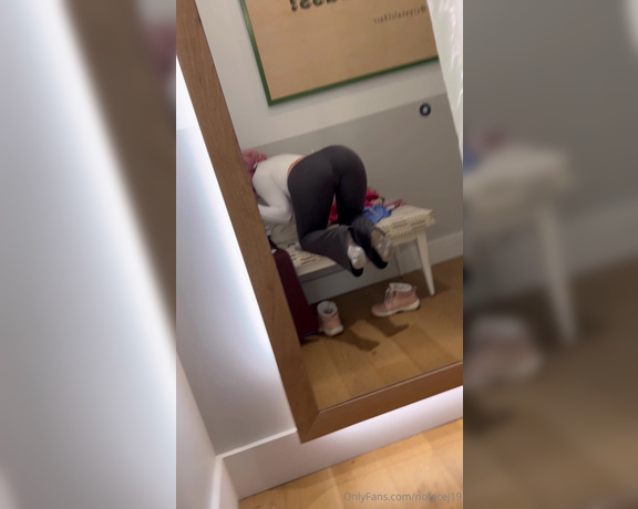 No Face J aka Nofacej19 OnlyFans - Leggings try on part 3 Why I take so long in the changing room