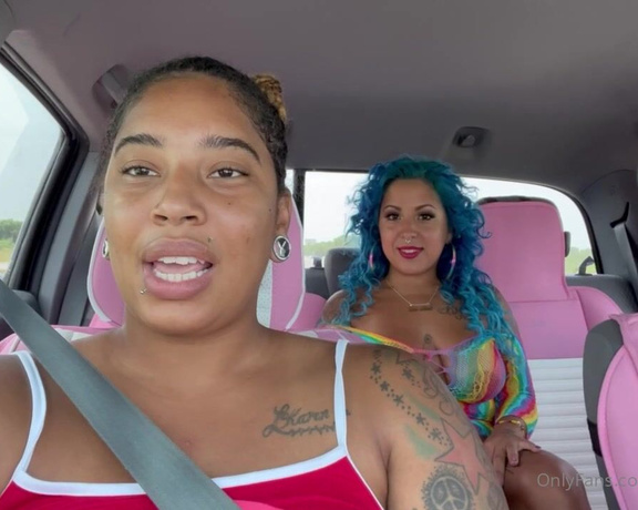 Spanish Barbie aka Spanishxbarbiie OnlyFans - Y’all ready for my new Uber scene with my girlfriend @starkitty we were on our way to pride whe