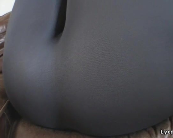 Daniella English aka Daniellaenglish OnlyFans - VIDEO getting horny in grey lycra leggings