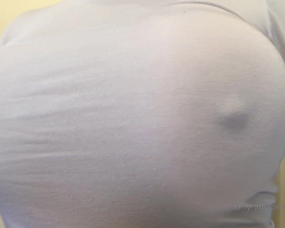 Daniella English aka Daniellaenglish OnlyFans - VIDEO big tits, tight top and no bra for my gym instructor