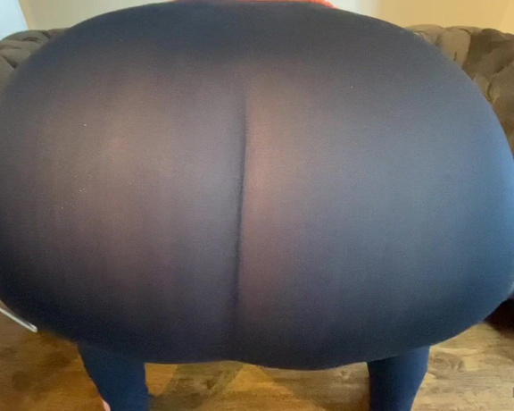 Daniella English aka Daniellaenglish OnlyFans - VIDEO my Big ass in sheer Lycra leggings