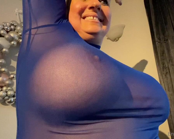 Daniella English aka Daniellaenglish OnlyFans - VIDEO working out my big milf tits