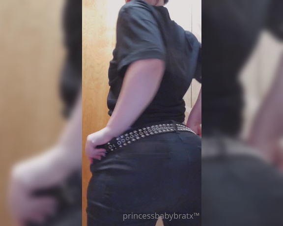 Princess aka Princessbabybratx OnlyFans - Slow mo baby